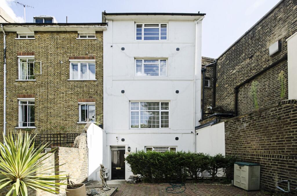 2 bed 1st Floor Flat for rent in London. From Foxtons - St Johns Wood