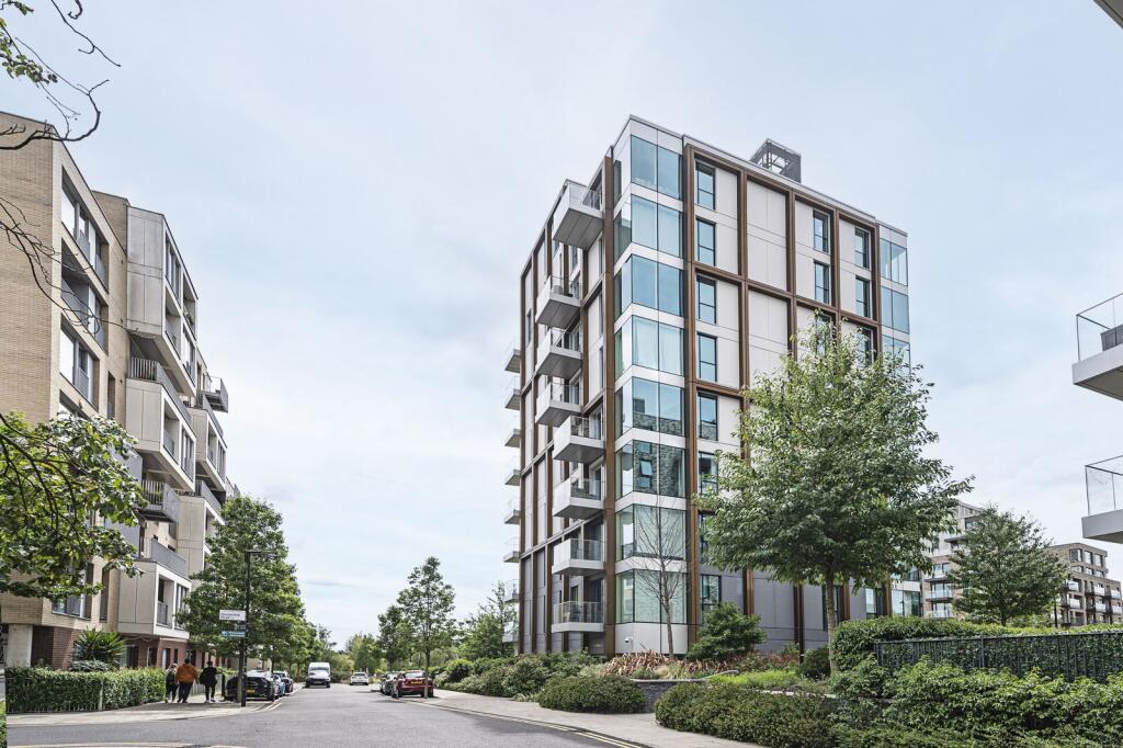 2 bed 1st Floor Flat for rent in Stoke Newington. From Foxtons - Stoke Newington