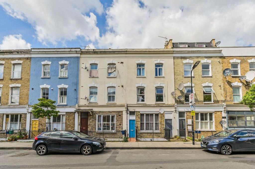 1 bed 1st Floor Flat for rent in Stoke Newington. From Foxtons - Stoke Newington