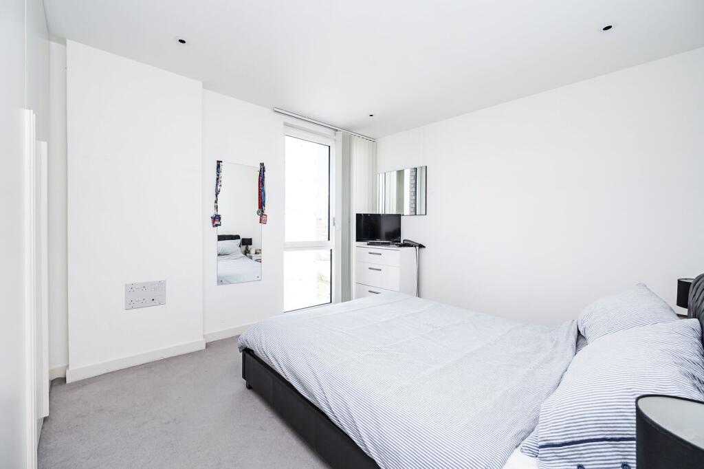 1 bed 1st Floor Flat for rent in London. From Foxtons - Stoke Newington