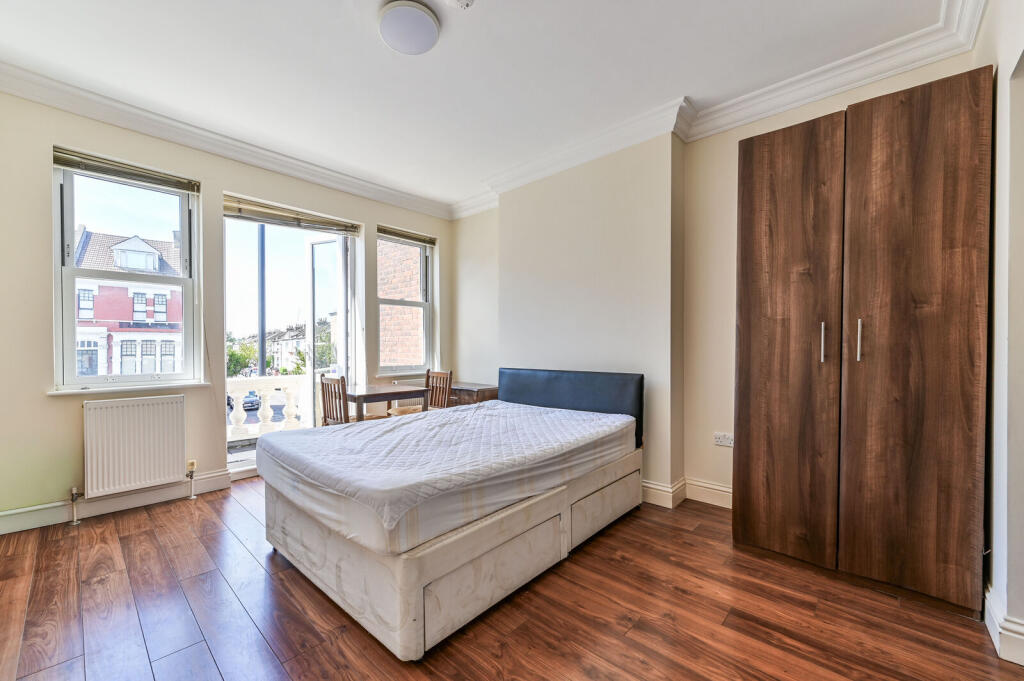 4 bed Studio for rent in Tottenham. From Foxtons - Stoke Newington 4 bed Studio for rent in Tottenham. From Foxtons - Stoke Newington