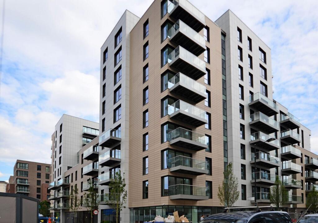 2 bed 1st Floor Flat for rent in Stoke Newington. From Foxtons - Stoke Newington