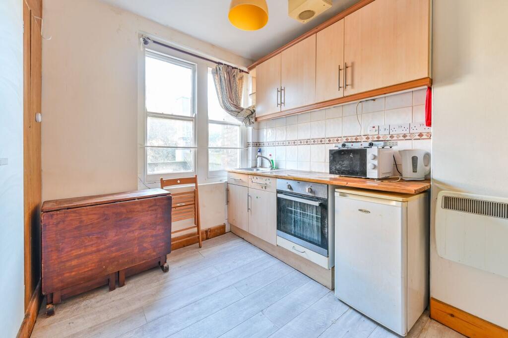 0 bed Studio for rent in London. From Foxtons - Stoke Newington
