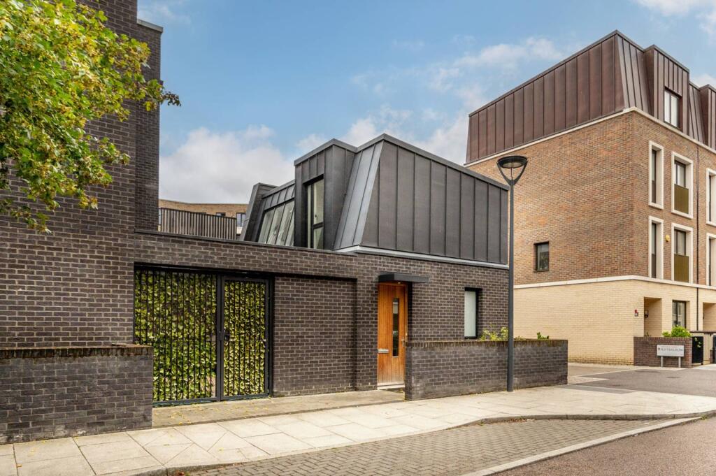 4 bed Semi Detached for rent in London. From Foxtons - Stratford