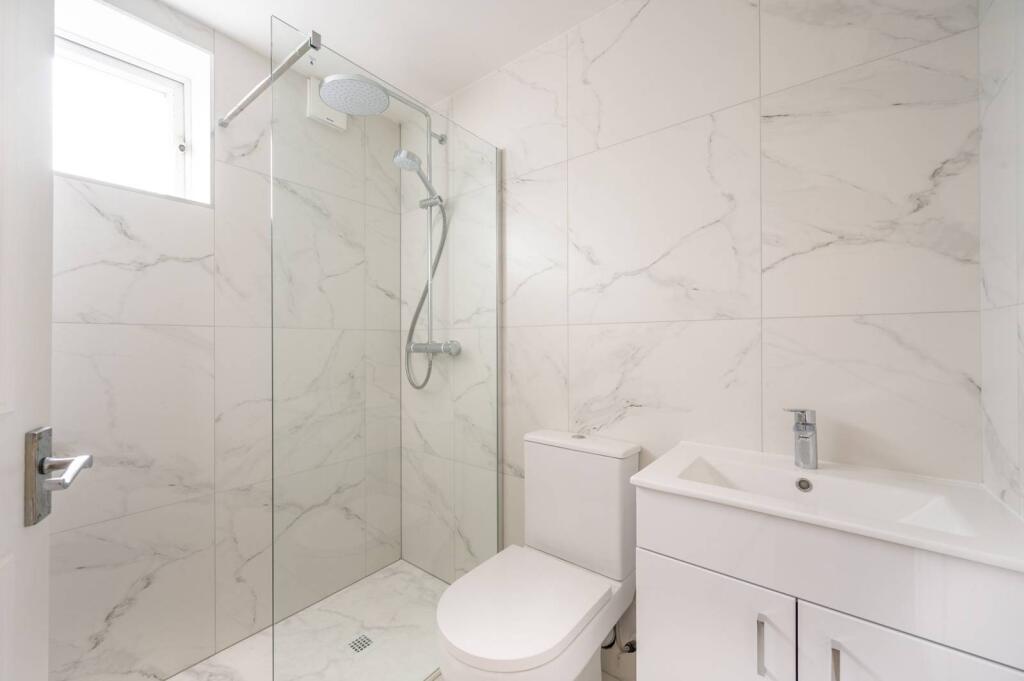 2 bed 1st Floor Flat for rent in London. From Foxtons - Stratford