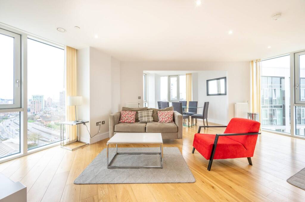 3 bed 1st Floor Flat for rent in London. From Foxtons - Stratford 3 bed 1st Floor Flat for rent in London. From Foxtons - Stratford