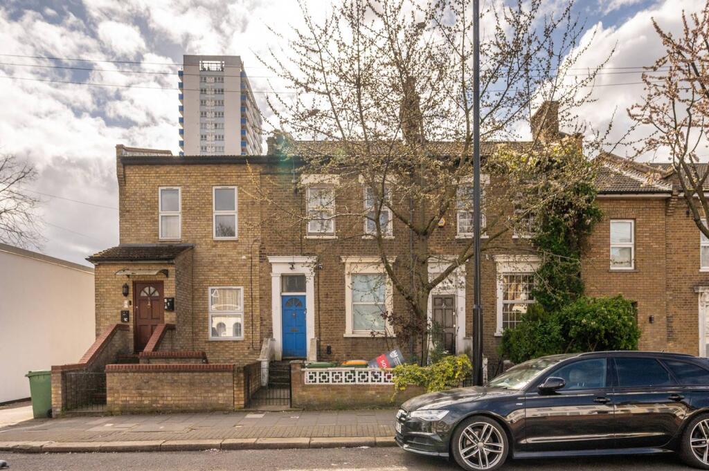 1 bed 1st Floor Flat for rent in London. From Foxtons - Stratford