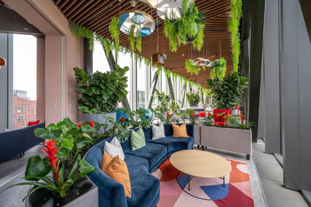 1 bed 1st Floor Flat for rent in . From Foxtons - Stratford