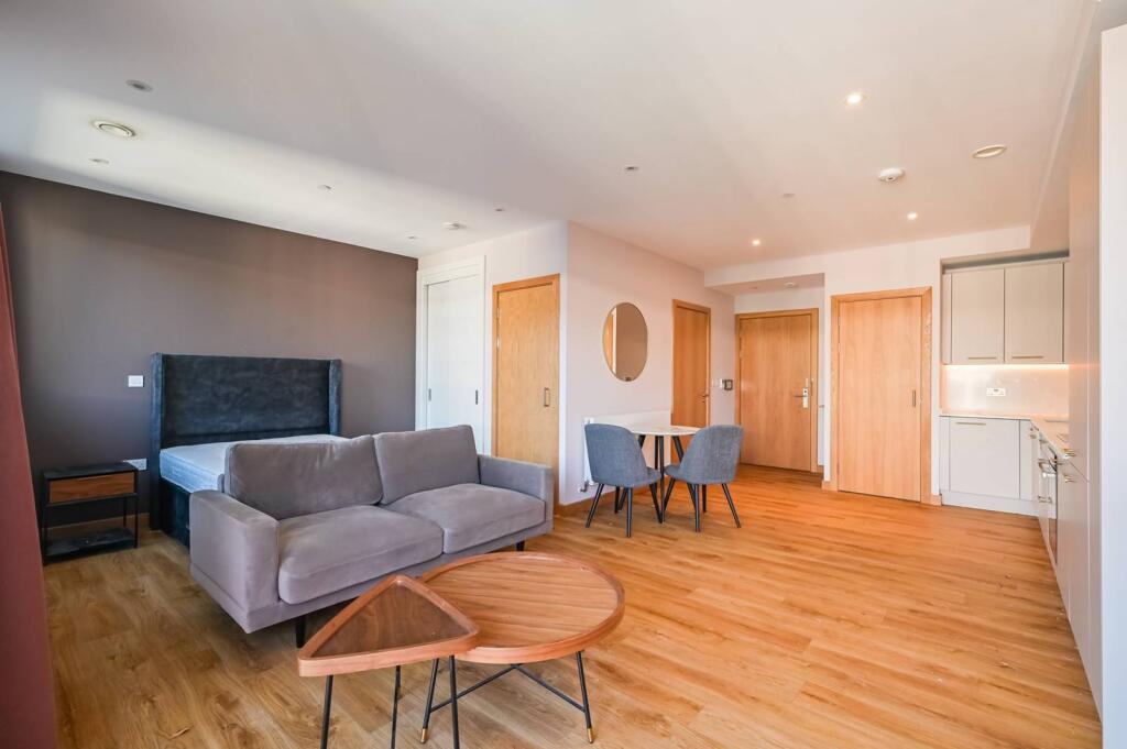 0 bed Studio for rent in . From Foxtons - Stratford