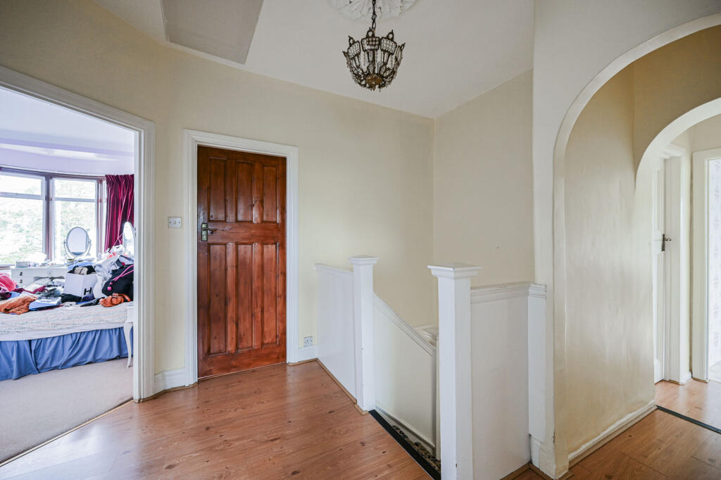 5 bed Detached for rent in Wanstead. From Foxtons - Stratford