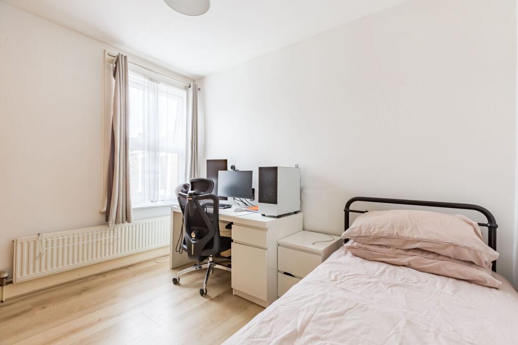 3 bed Mid Terraced House for rent in West Ham. From Foxtons - Stratford