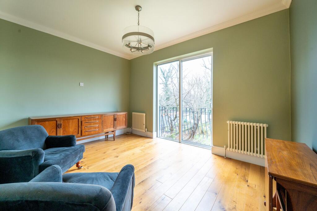 1 bed 1st Floor Flat for rent in Stratford. From Foxtons - Stratford