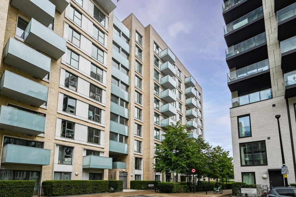 2 bed 1st Floor Flat for rent in Stratford. From Foxtons - Stratford