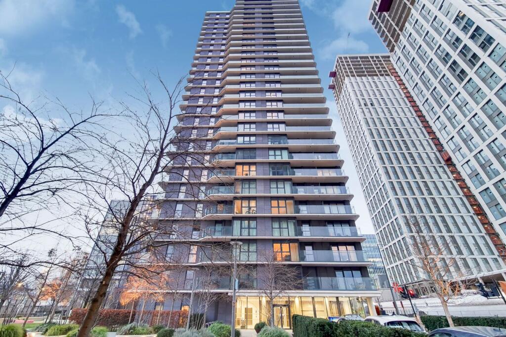 2 bed 1st Floor Flat for rent in Stratford. From Foxtons - Stratford