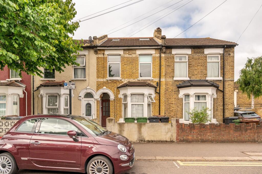 2 bed 1st Floor Flat for rent in Wanstead. From Foxtons - Stratford 2 bed 1st Floor Flat for rent in Wanstead. From Foxtons - Stratford