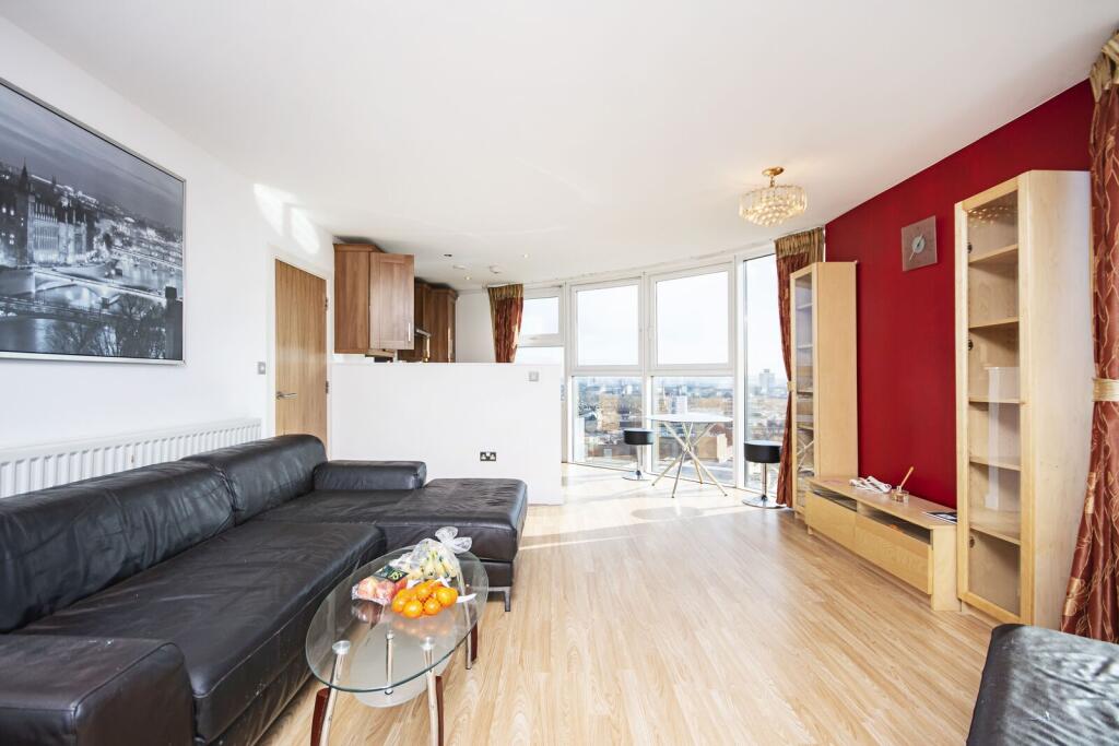 2 bed 1st Floor Flat for rent in Stratford. From Foxtons - Stratford