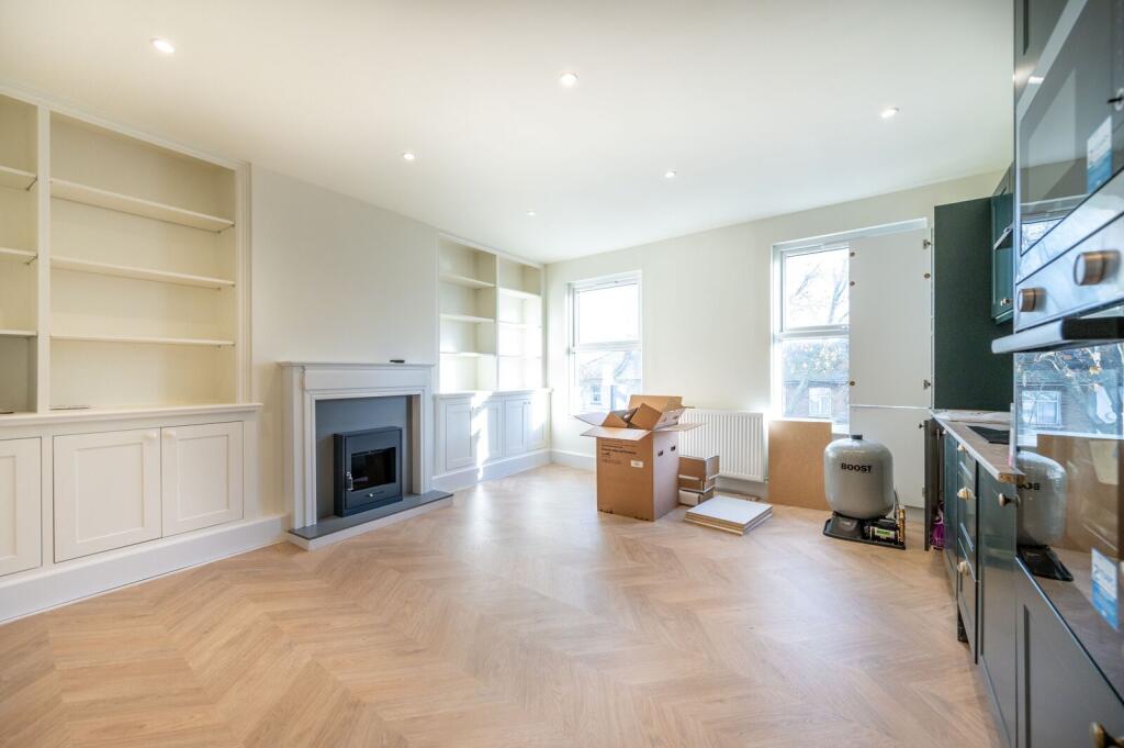 4 bed 1st Floor Flat for rent in West Ham. From Foxtons - Stratford 4 bed 1st Floor Flat for rent in West Ham. From Foxtons - Stratford