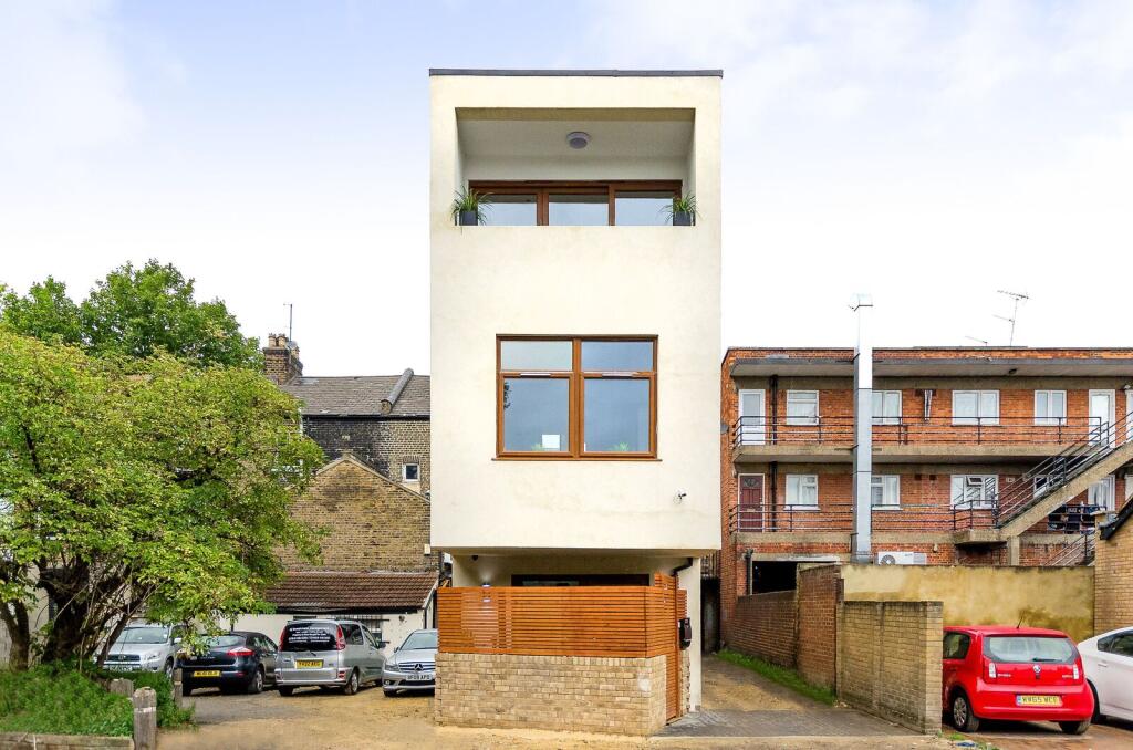 1 bed Detached for rent in West Ham. From Foxtons - Stratford 1 bed Detached for rent in West Ham. From Foxtons - Stratford