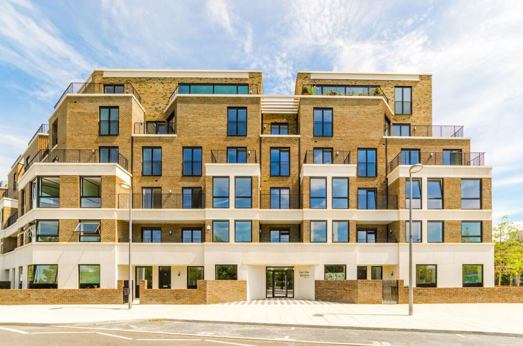 3 bed 1st Floor Flat for rent in London. From Foxtons - Stratford 3 bed 1st Floor Flat for rent in London. From Foxtons - Stratford