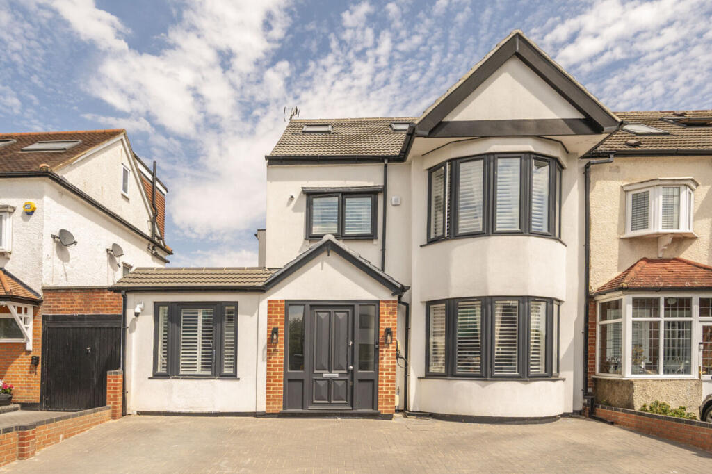 4 bed Semi Detached for rent in London. From Foxtons - Stratford 4 bed Semi Detached for rent in London. From Foxtons - Stratford
