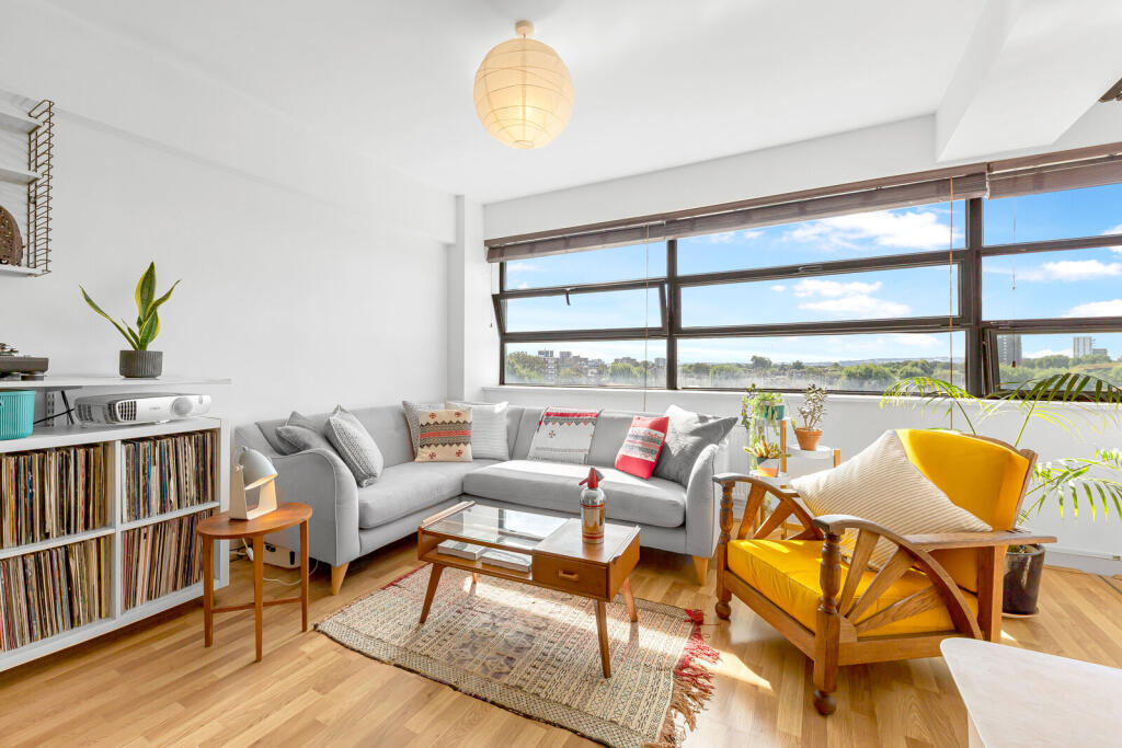 2 bed 1st Floor Flat for rent in East Ham. From Foxtons - Stratford 2 bed 1st Floor Flat for rent in East Ham. From Foxtons - Stratford
