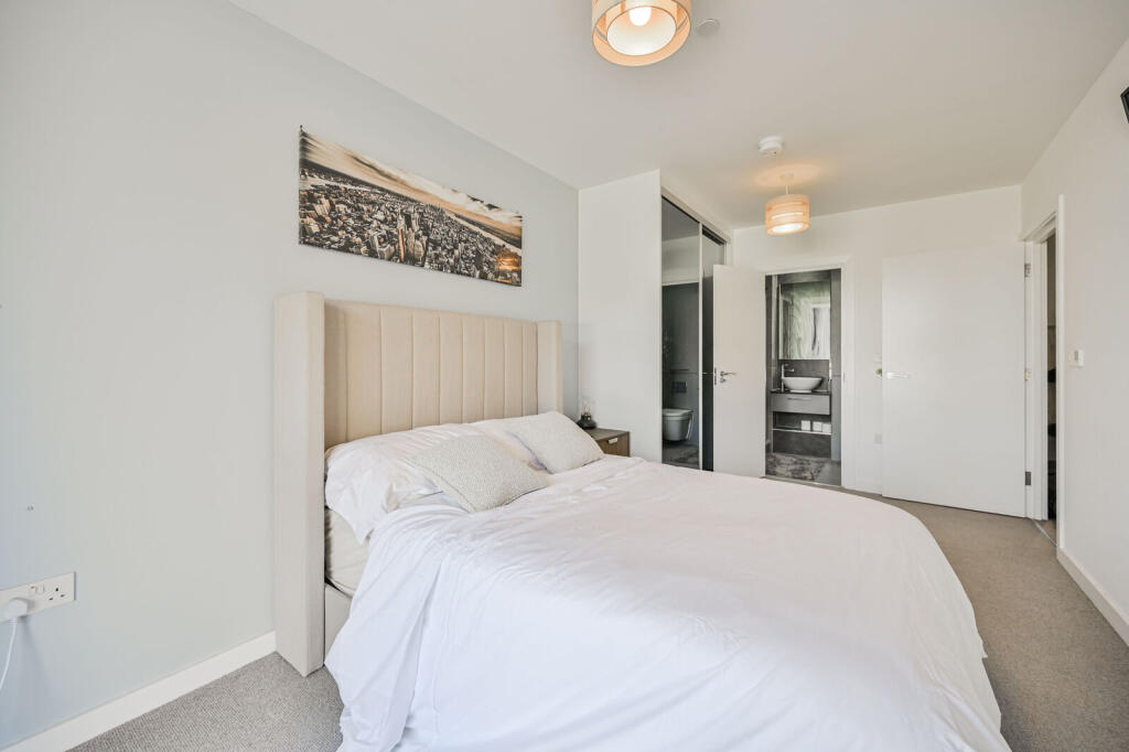 3 bed Annexe for rent in London. From Foxtons - Stratford 3 bed Annexe for rent in London. From Foxtons - Stratford