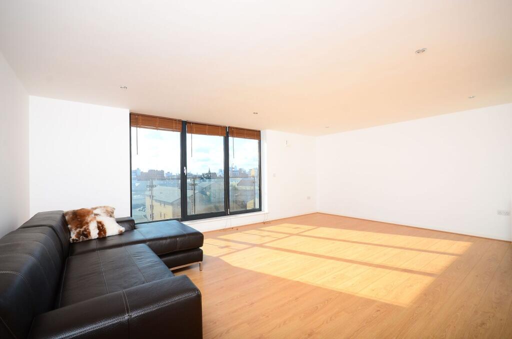 2 bed 1st Floor Flat for rent in London. From Foxtons - Stratford 2 bed 1st Floor Flat for rent in London. From Foxtons - Stratford