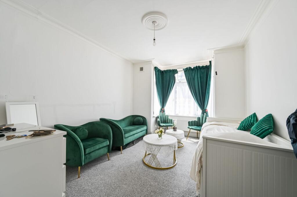 1 bed 1st Floor Flat for rent in Ilford. From Foxtons - Stratford 1 bed 1st Floor Flat for rent in Ilford. From Foxtons - Stratford