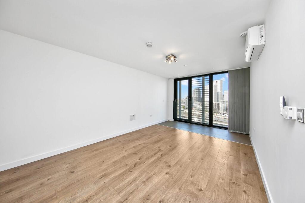 1 bed 1st Floor Flat for rent in Stratford. From Foxtons - Stratford