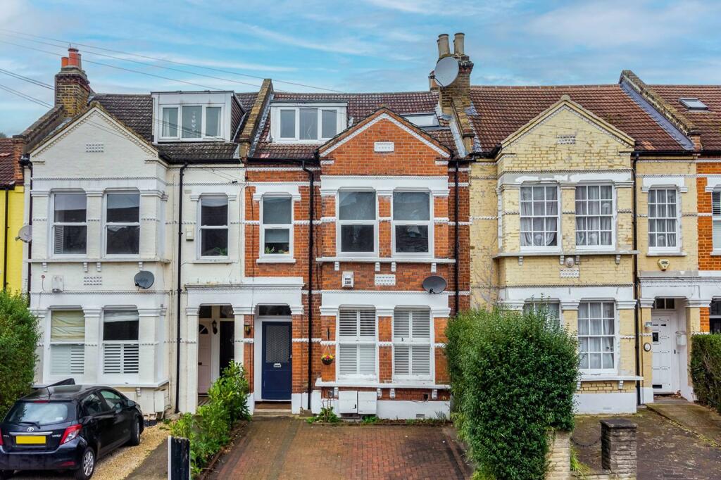 2 bed 1st Floor Flat for rent in London. From Foxtons - Streatham