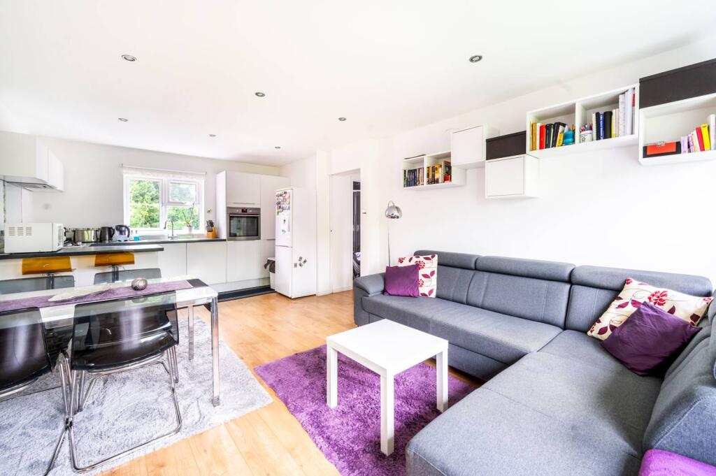 1 bed 1st Floor Flat for rent in London. From Foxtons - Streatham