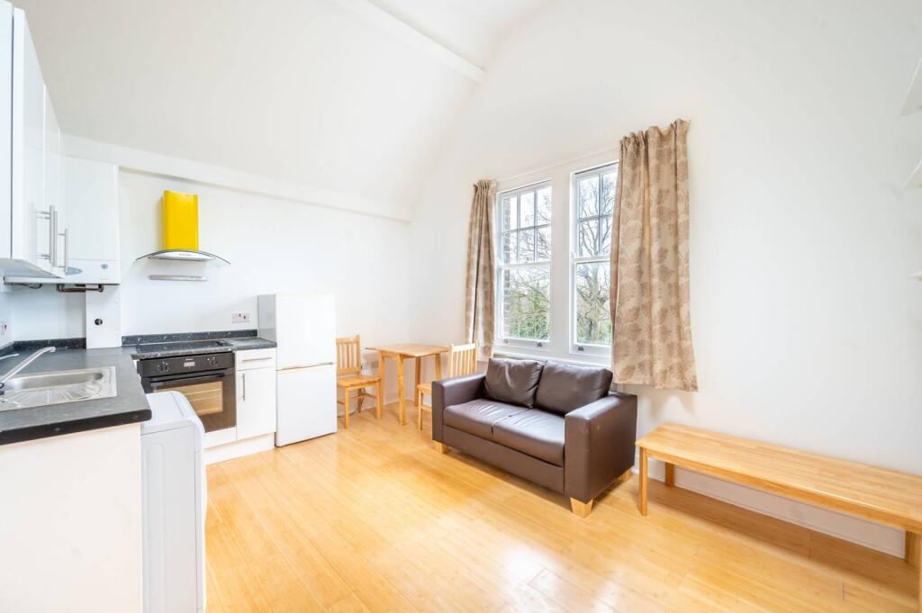 1 bed 1st Floor Flat for rent in London. From Foxtons - Streatham
