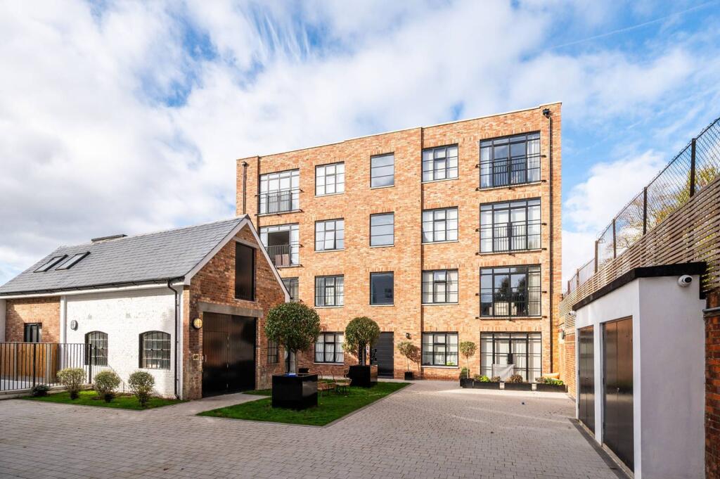 1 bed 1st Floor Flat for rent in Streatham. From Foxtons - Streatham
