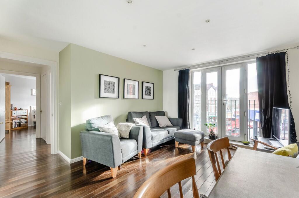 2 bed 1st Floor Flat for rent in London. From Foxtons - Streatham 2 bed 1st Floor Flat for rent in London. From Foxtons - Streatham