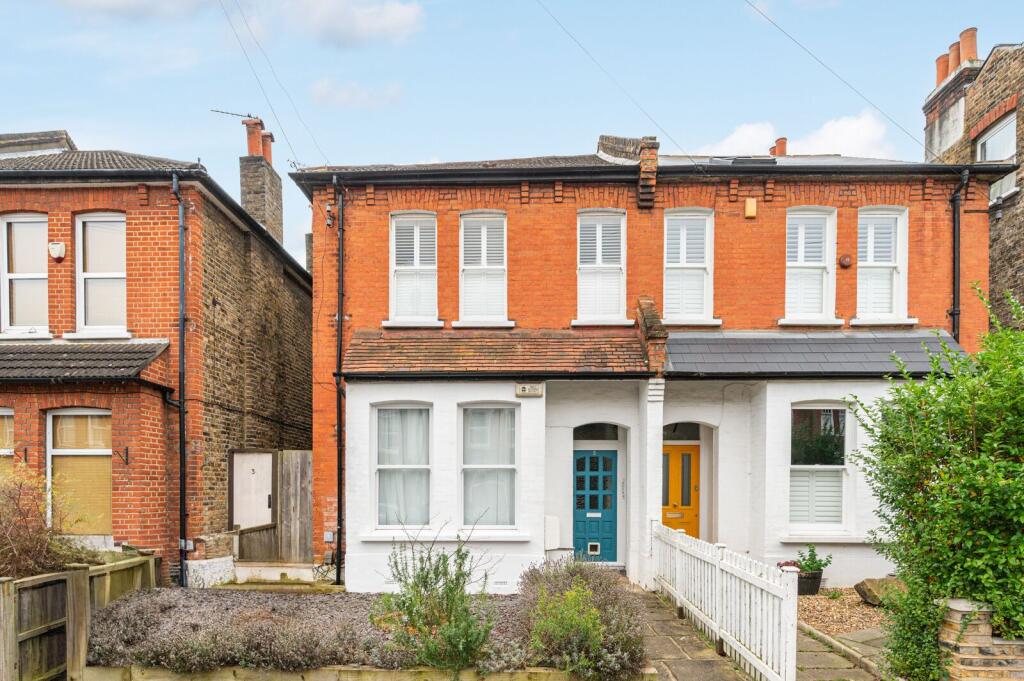 2 bed 1st Floor Flat for rent in Streatham. From Foxtons - Streatham