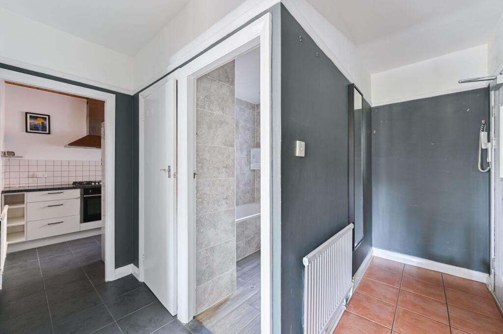 1 bed 1st Floor Flat for rent in London. From Foxtons - Streatham