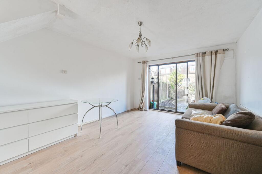 2 bed Detached for rent in London. From Foxtons - Streatham 2 bed Detached for rent in London. From Foxtons - Streatham