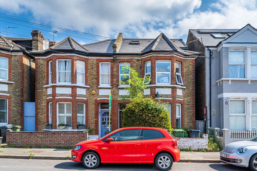 2 bed 1st Floor Flat for rent in Streatham. From Foxtons - Streatham 2 bed 1st Floor Flat for rent in Streatham. From Foxtons - Streatham