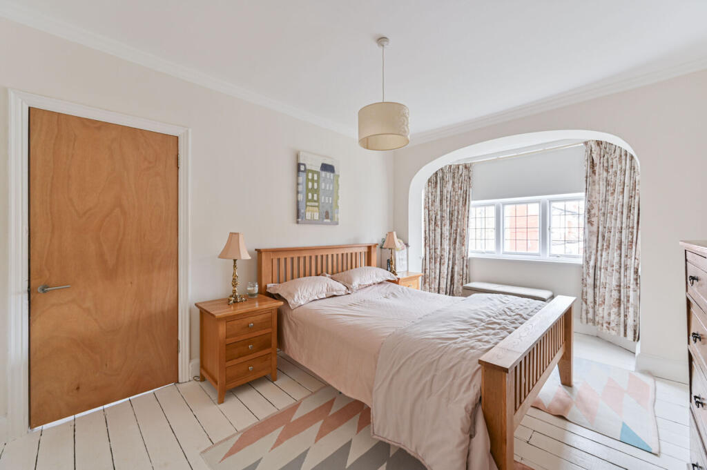 2 bed 1st Floor Flat for rent in London. From Foxtons - Streatham