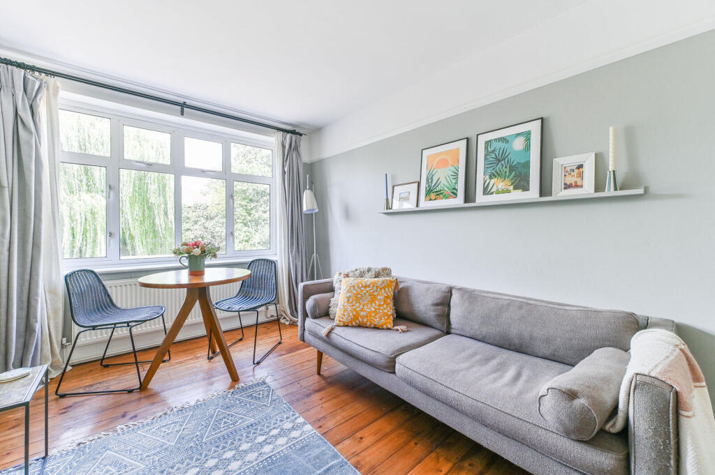 1 bed 1st Floor Flat for rent in Streatham. From Foxtons - Streatham