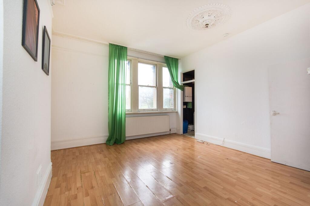 1 bed 1st Floor Flat for rent in London. From Foxtons - Streatham