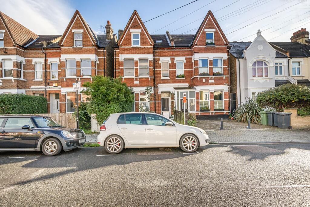 1 bed 1st Floor Flat for rent in London. From Foxtons - Streatham