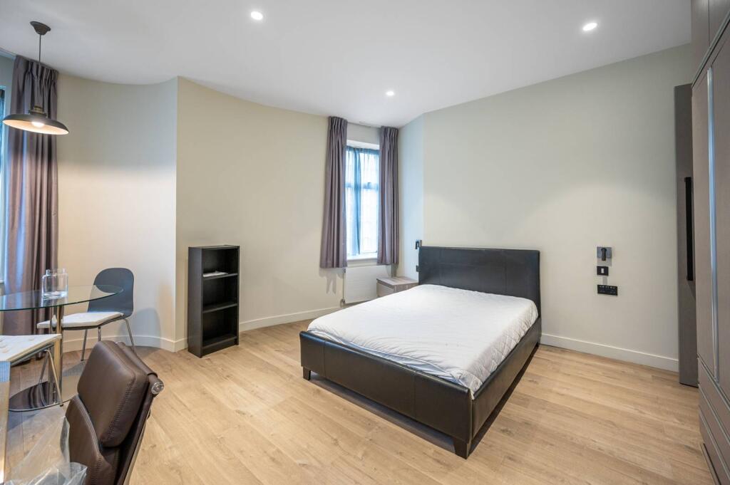 0 bed Studio for rent in London. From Foxtons - Temple Fortune
