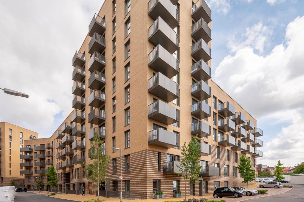 1 bed 1st Floor Flat for rent in . From Foxtons - Temple Fortune