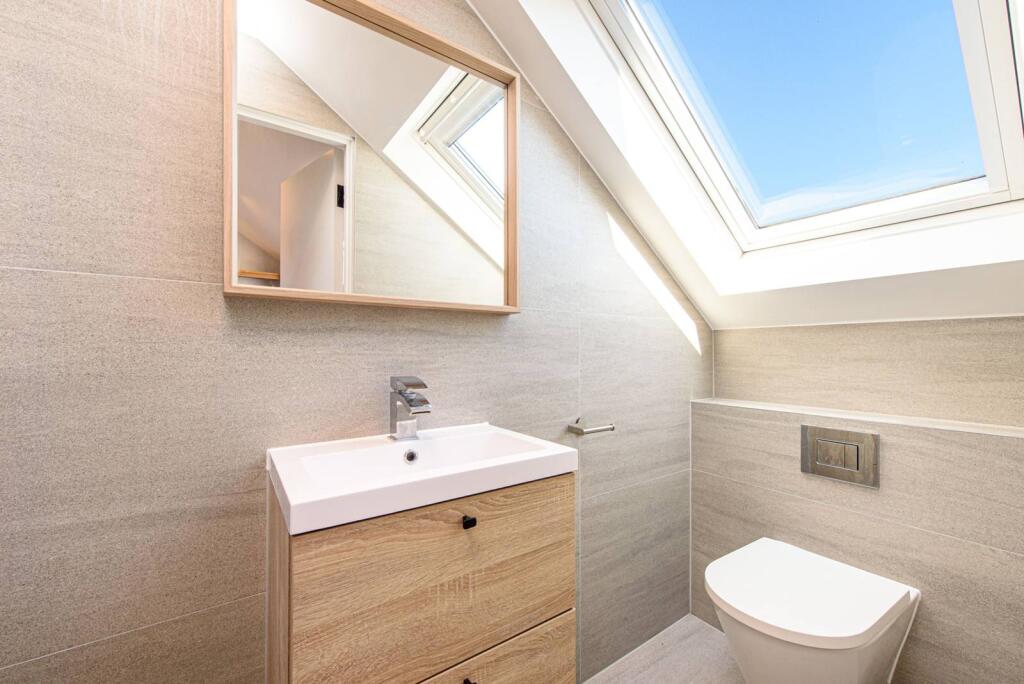 2 bed 1st Floor Flat for rent in London. From Foxtons - Temple Fortune