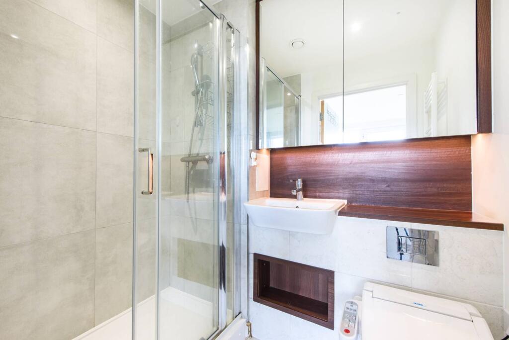 2 bed 1st Floor Flat for rent in Hendon. From Foxtons - Temple Fortune