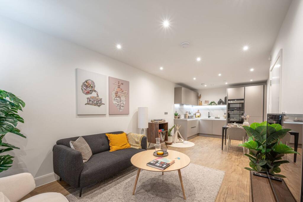 2 bed 1st Floor Flat for rent in Hendon. From Foxtons - Temple Fortune