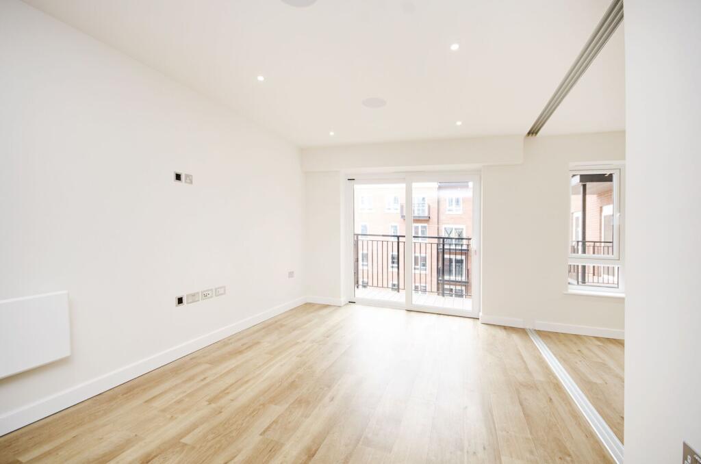 1 bed 1st Floor Flat for rent in London. From Foxtons - Temple Fortune