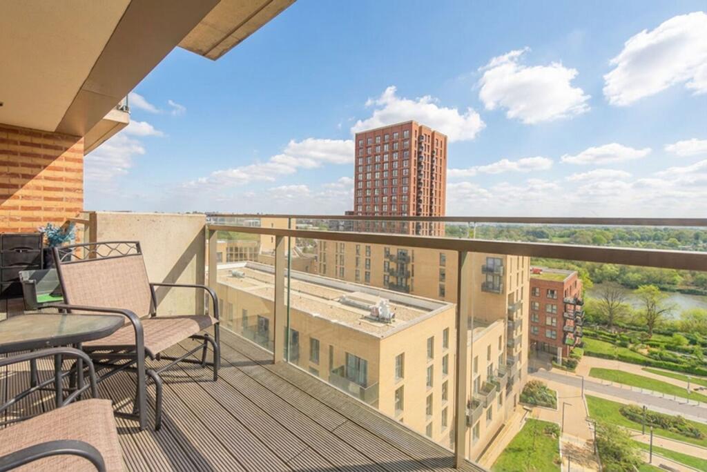1 bed 1st Floor Flat for rent in London. From Foxtons - Temple Fortune