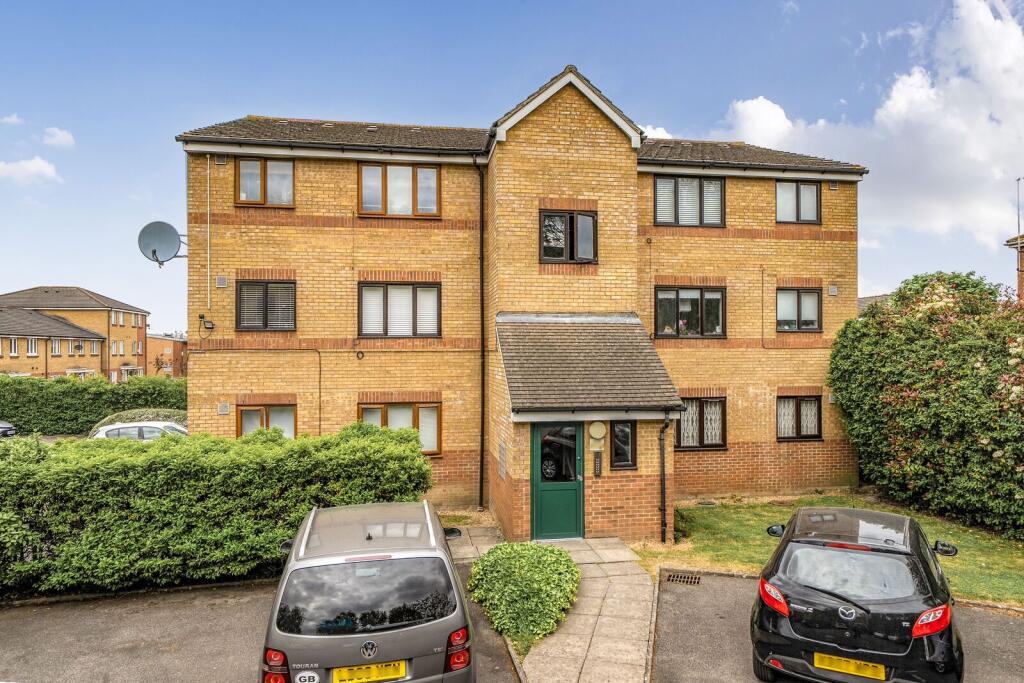1 bed 1st Floor Flat for rent in London. From Foxtons - Temple Fortune